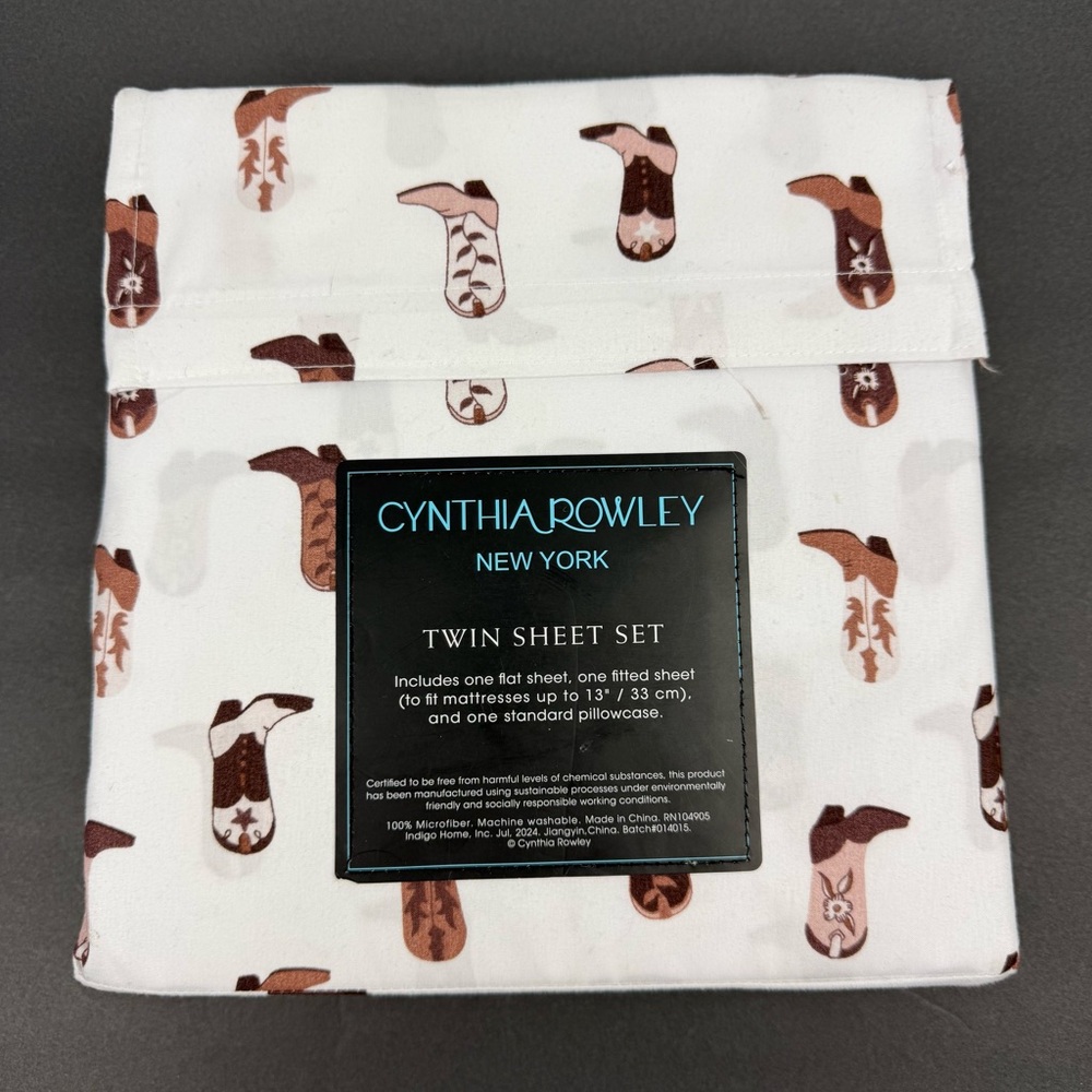 Cynthia Rowley New York Twin Sheet Set‎ with Cowboy Cowgirl Western Boots New